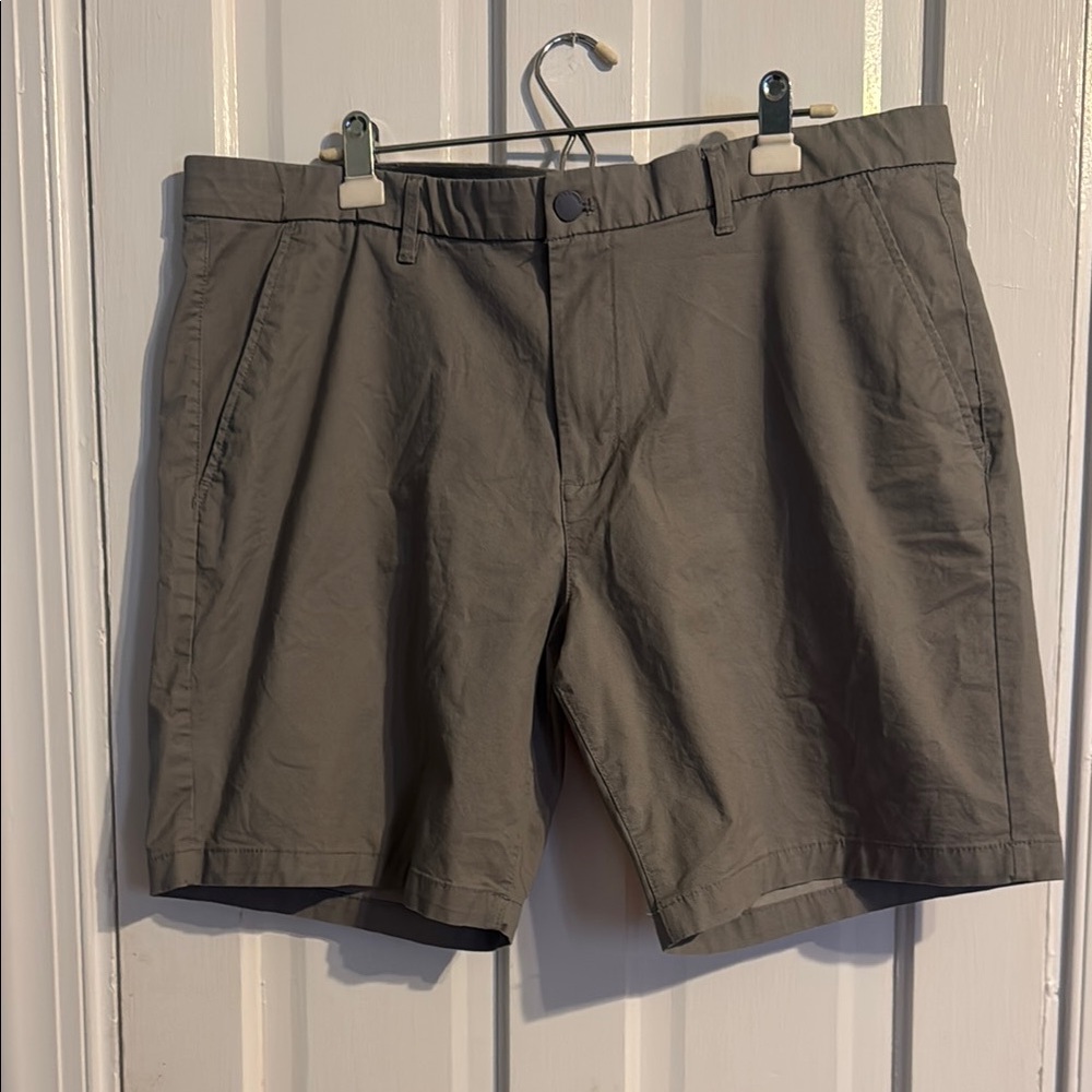 English Laundry Gray Flat Front Shorts Waist 40